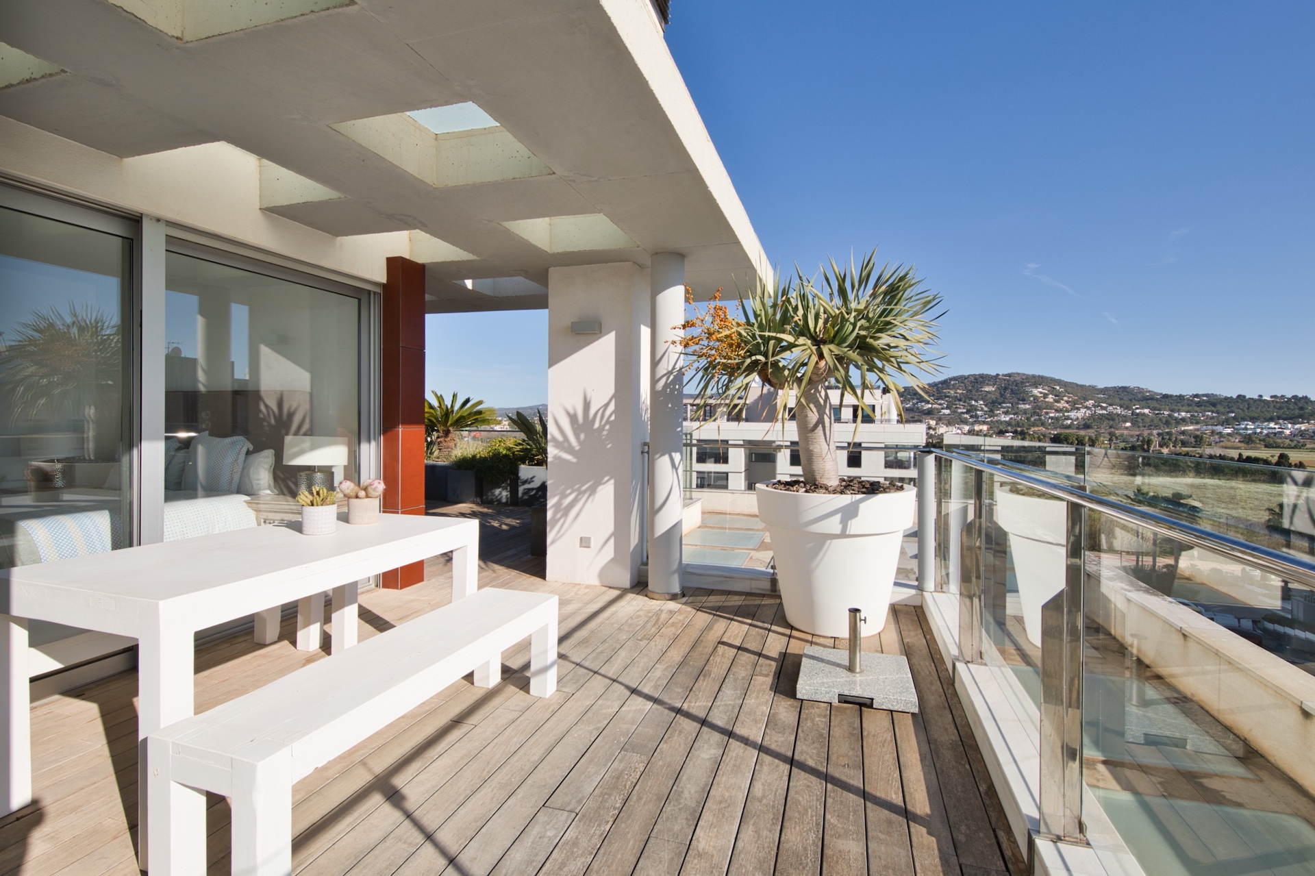 Resa Estates Ibiza te koop penthouse Marina botafoch for sale Ibiza exterior terrace.jpeg